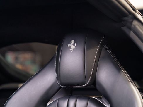 Used 2018 Ferrari 812 Superfast RWD image 37