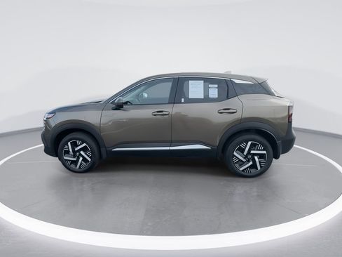 Used 2025 Nissan Kicks SV image 5