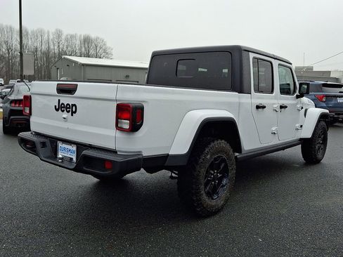 Used 2021 Jeep Gladiator Sport image 6
