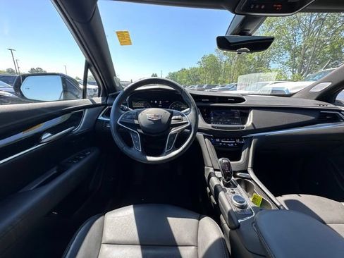 Used 2024 Cadillac XT5 Premium Luxury w/ Technology Package AWD/4WD image 18