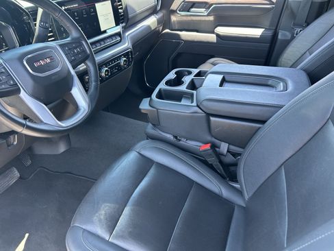 Certified 2025 GMC Sierra 1500 SLT RWD image 26