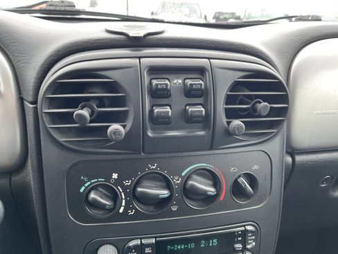 Used 2005 Chrysler PT Cruiser GT image 17