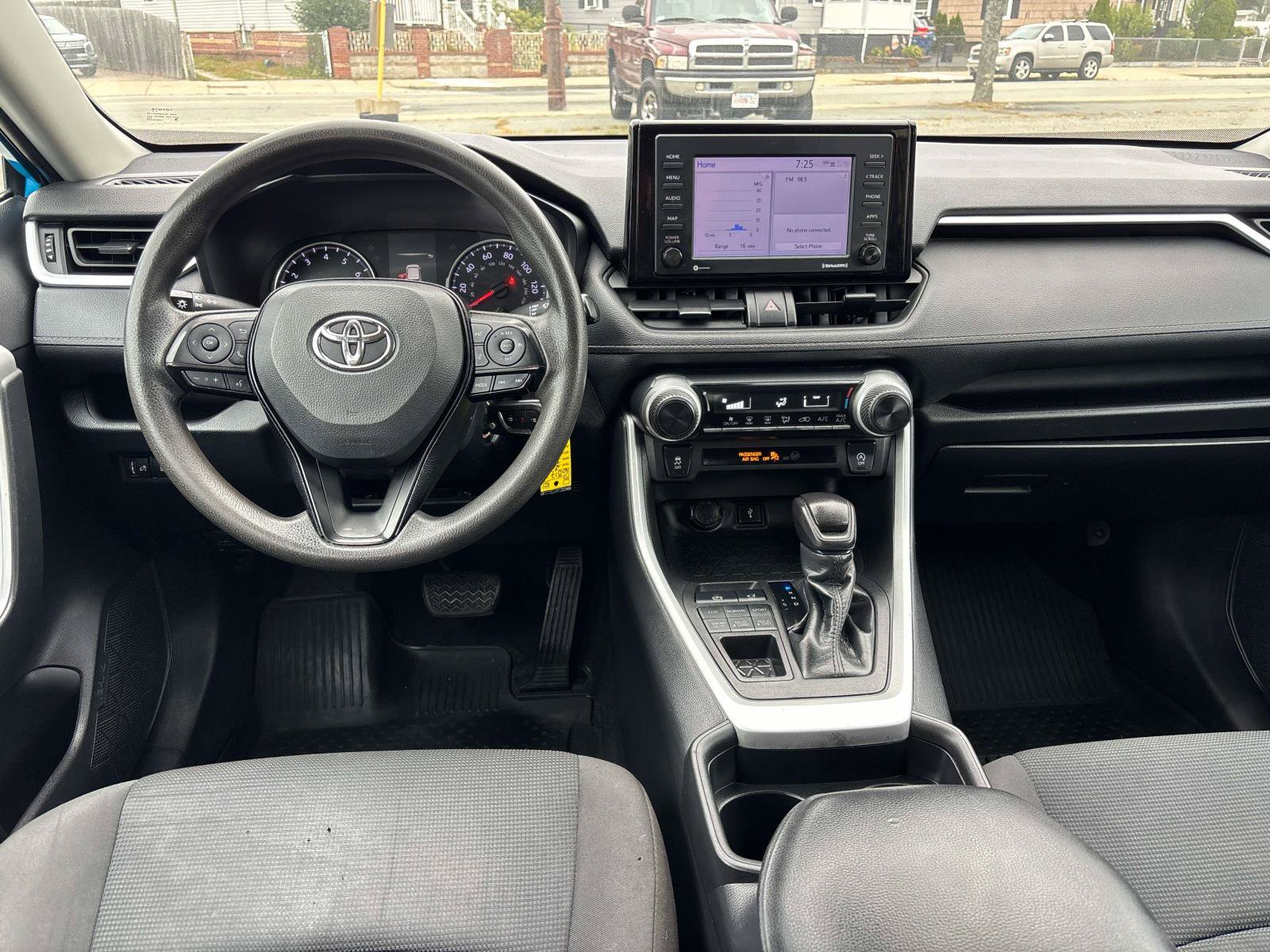 Used 2021 Toyota RAV4 LE AWD/4WD image 11