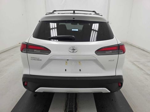 Used 2026 Toyota Corolla Cross XLE FWD image 7