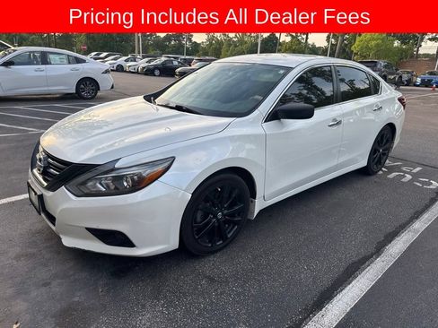 Used 2018 Nissan Altima 2.5 SR w/ SR Midnight Edition FWD image 4