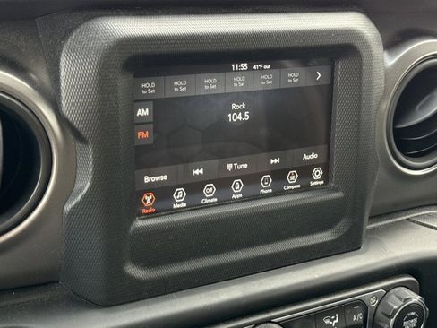 Used 2023 Jeep Wrangler Sport S image 20