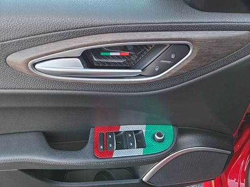 Used 2017 Alfa Romeo Giulia Ti image 18