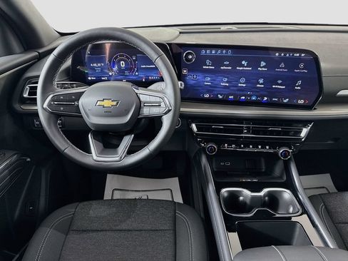 New 2026 Chevrolet Traverse LT w/ Driver Confidence Package AWD/4WD image 21