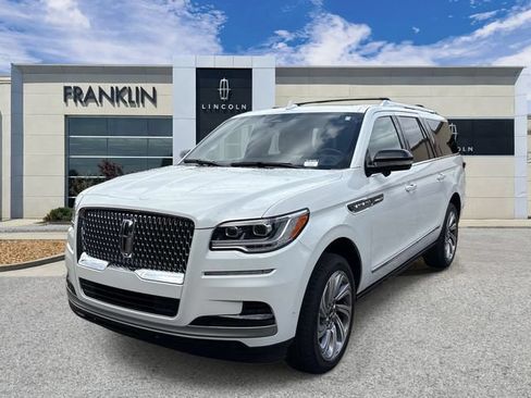Certified 2022 Lincoln Navigator L Reserve AWD/4WD image 3