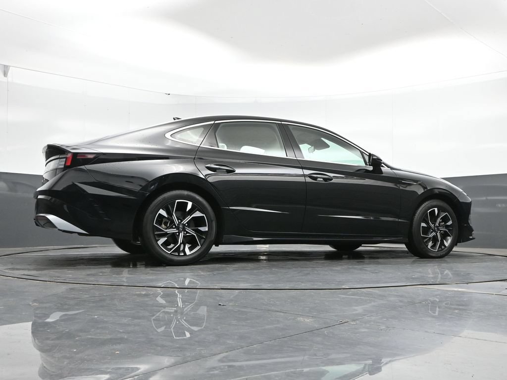 Used 2025 Hyundai Sonata SEL FWD image 40