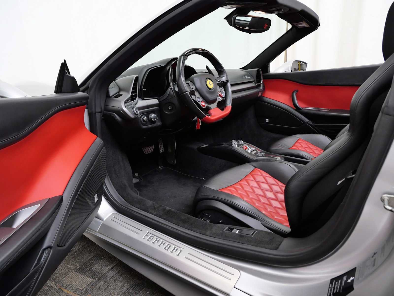 Certified 2013 Ferrari 458 Spider RWD image 15
