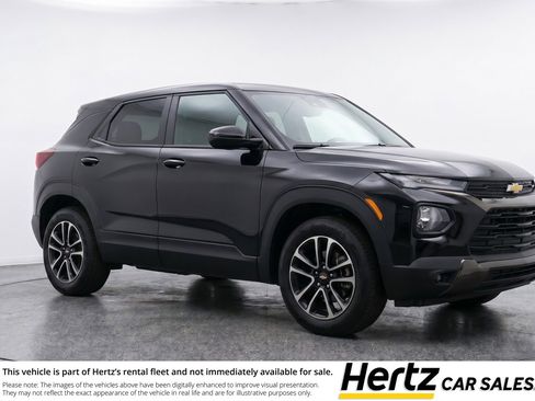 Used 2025 Chevrolet TrailBlazer LT FWD image 1