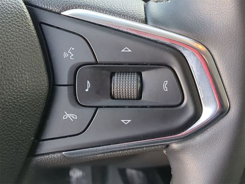 Used 2024 Chevrolet Trax LT w/ LT Convenience Package image 31