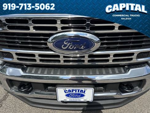 New 2025 Ford F550 4x4 Crew Cab Super Duty image 10