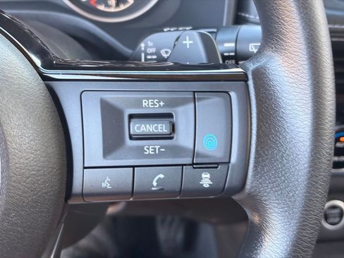 Certified 2022 Nissan Rogue SV FWD image 27