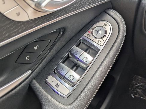 Certified 2022 Mercedes-Benz GLC 300 4MATIC image 9