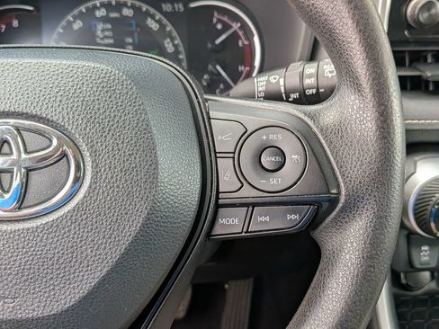 Used 2024 Toyota RAV4 XLE w/ Convenience Package FWD image 18