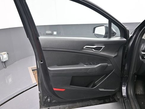 Used 2026 Kia Sportage LX FWD image 19