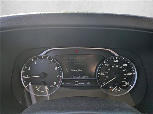 Used 2024 Nissan Frontier SV w/ Technology Package image 10