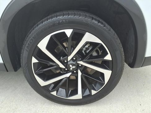 Used 2024 Mitsubishi Outlander Ralliart AWD/4WD image 7