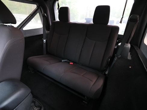 Used 2015 Jeep Wrangler Sport AWD/4WD image 13