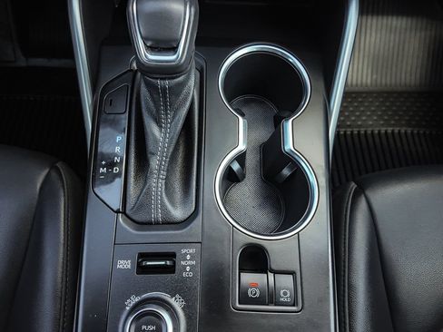 Used 2022 Toyota Highlander XSE image 7