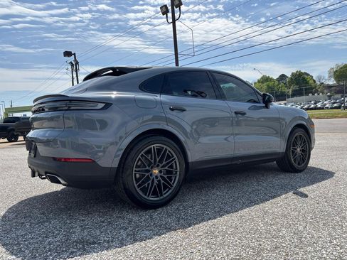 Used 2024 Porsche Cayenne Coupe image 11