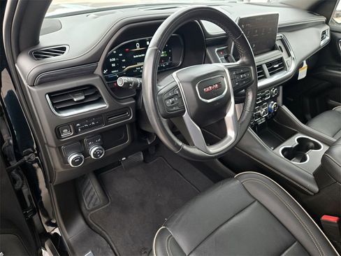 Used 2023 GMC Yukon SLT image 11