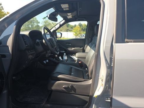 Used 2022 Nissan Frontier PRO-4X w/ Pro-4X Premium Package AWD/4WD image 4