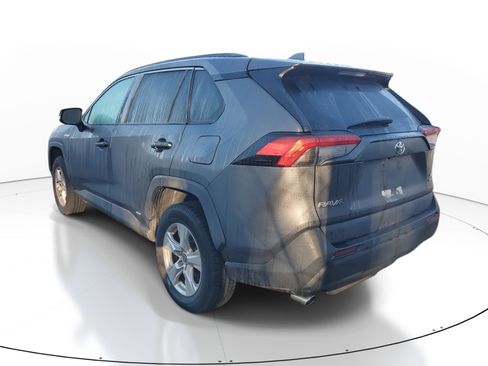 Used 2021 Toyota RAV4 XLE image 10