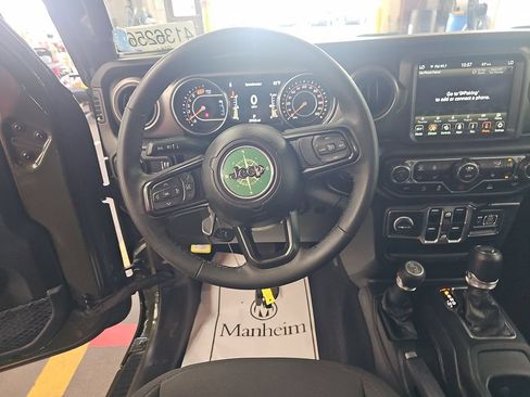Used 2023 Jeep Wrangler Unlimited Sport AWD/4WD image 6