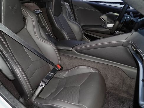 Used 2023 Chevrolet Corvette Stingray Preferred Cpe w/ Engine Appearance Package image 19