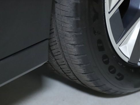 Certified 2025 BMW iX xDrive50 w/ Premium Package image 35