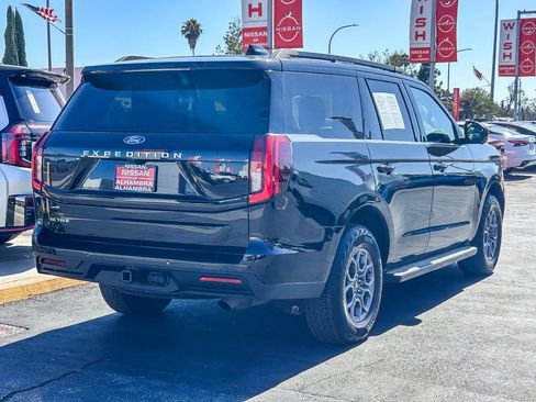 Used 2025 Ford Expedition Active RWD image 7