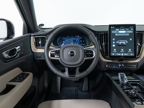 New 2026 Volvo XC60 B5 Plus w/ Protection Package Premier image 17