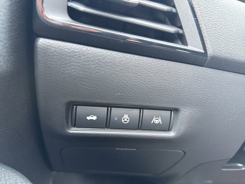 New 2026 Nissan Sentra SR image 13