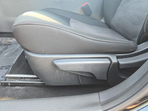 Used 2025 Nissan Sentra SR FWD image 25