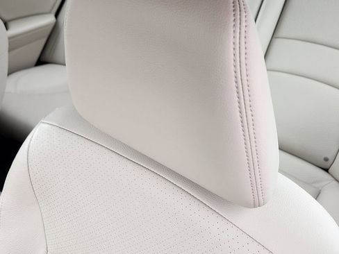 Used 2016 Honda Accord Touring image 5