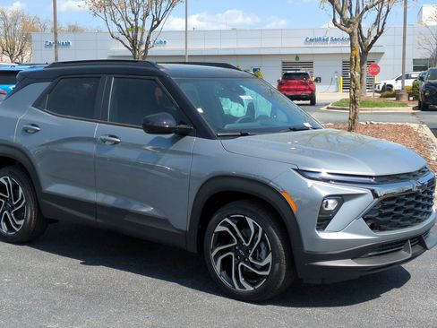 New 2026 Chevrolet TrailBlazer RS w/ Convenience Package FWD image 9