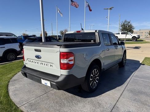Certified 2022 Ford Maverick Lariat image 6