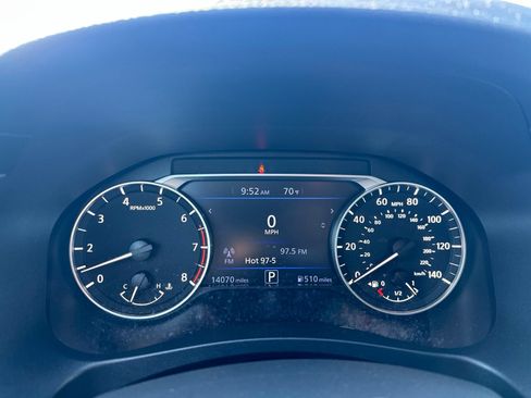 Used 2025 Nissan Altima 2.5 SV AWD/4WD image 45