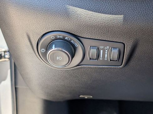 Used 2022 Jeep Compass Latitude w/ Convenience Group AWD/4WD image 13