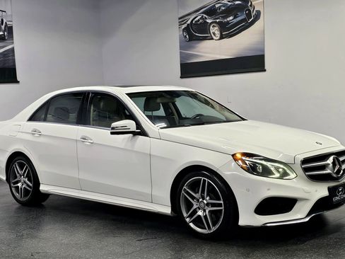 Used 2015 Mercedes-Benz E 400 Sedan image 23