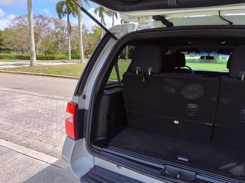 Used 2017 Ford Expedition XLT image 49