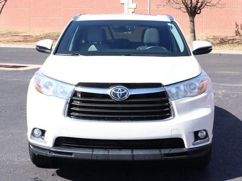 Used 2016 Toyota Highlander Limited w/ Driver Technology Package image 29
