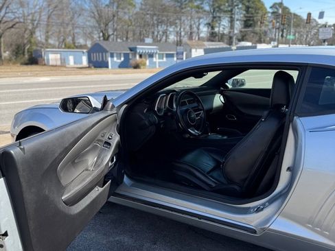 Used 2011 Chevrolet Camaro LT image 7