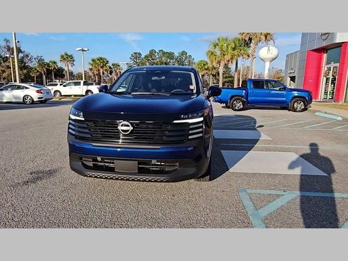 Used 2025 Nissan Kicks SV image 21