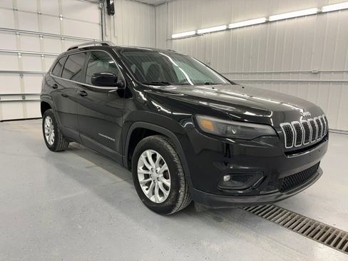 Used 2019 Jeep Cherokee Latitude w/ Popular Appearance Group FWD image 13