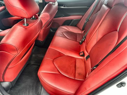Used 2020 Toyota Camry XSE FWD image 16