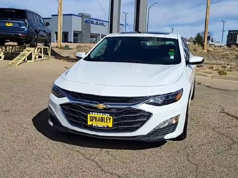 Used 2024 Chevrolet Malibu LT image 3